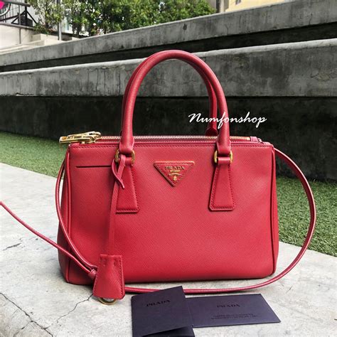 prada saffiano 25